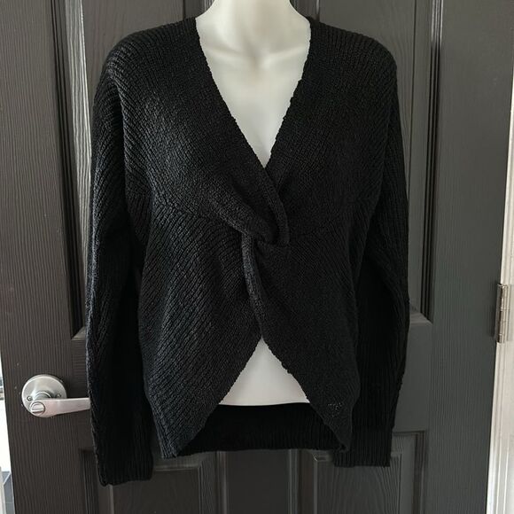 NWT: Forever 21 black sweater, L - Picture 3 of 8